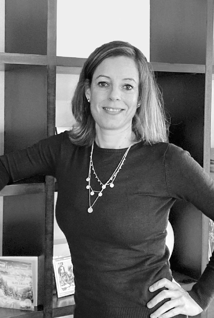 Laura Sola Soria Vicedecano 1º del Colegio Decoradores de Asturias