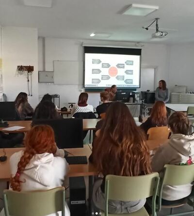 VISITA A LA ESCUELA DE ARTE DE OVIEDO